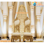 Golden Carved Chairs For Bride & Groom
