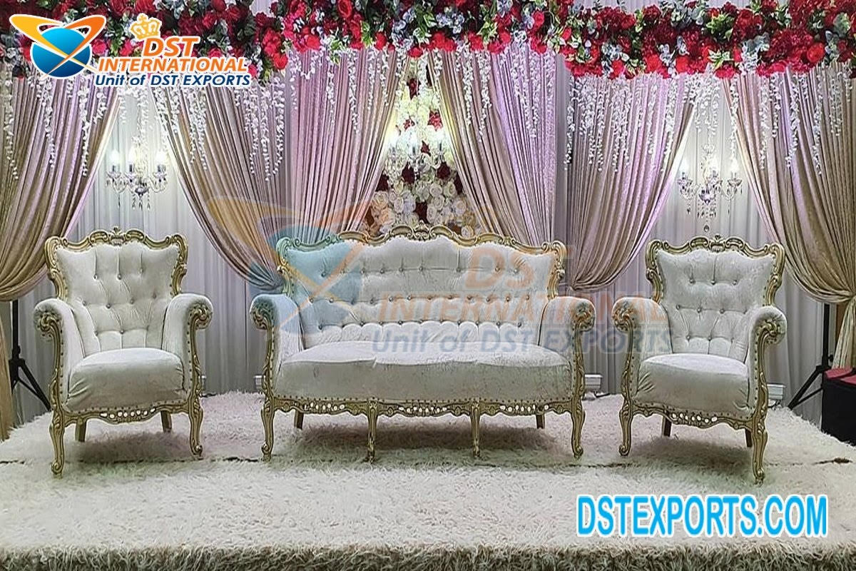 Elegant White Theme Wedding Stage Decor